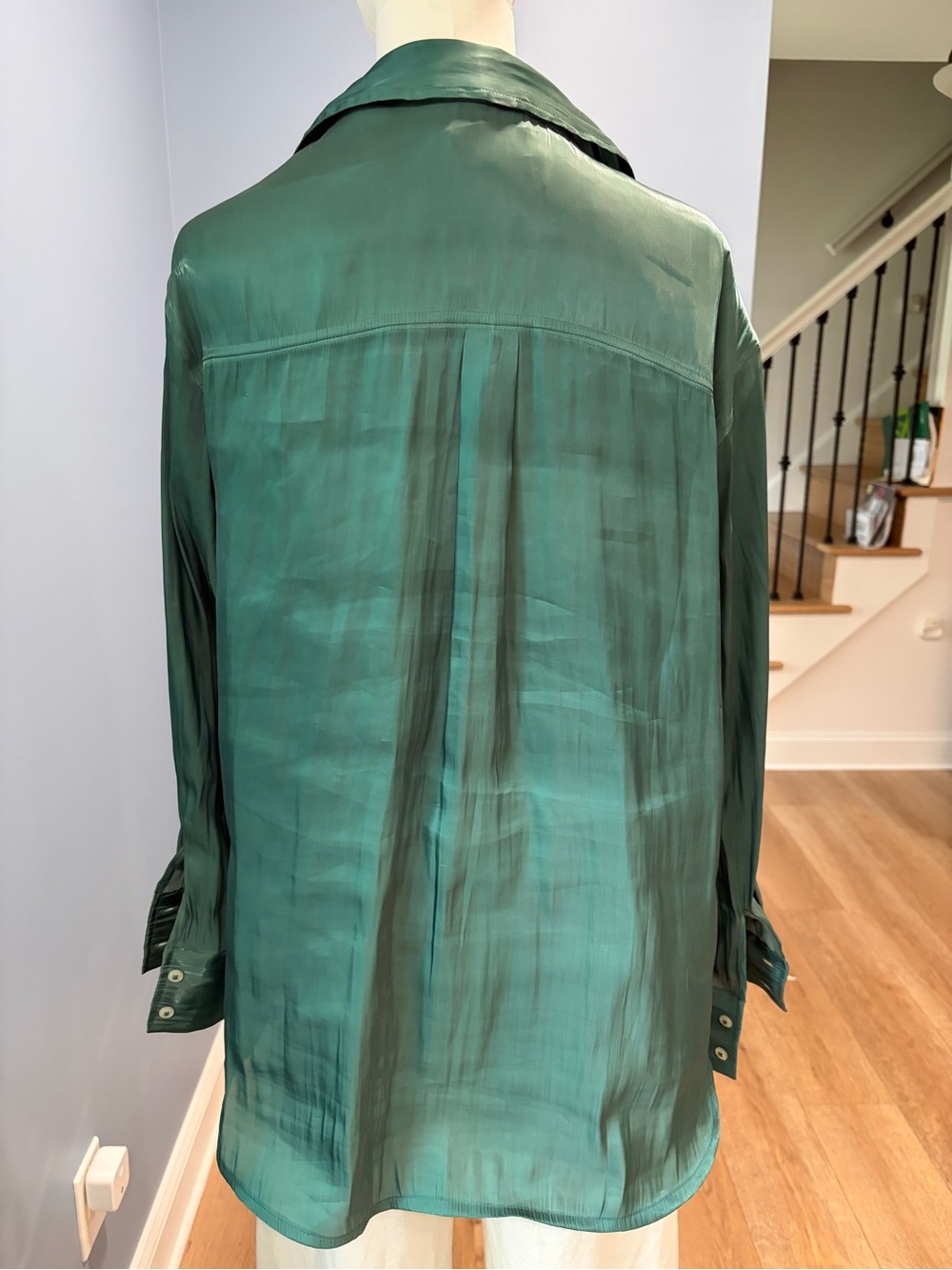 Anthropologie Emerald Green Semi Sheer Satin Button Down Blouse Size Medium - Picture 6 of 8